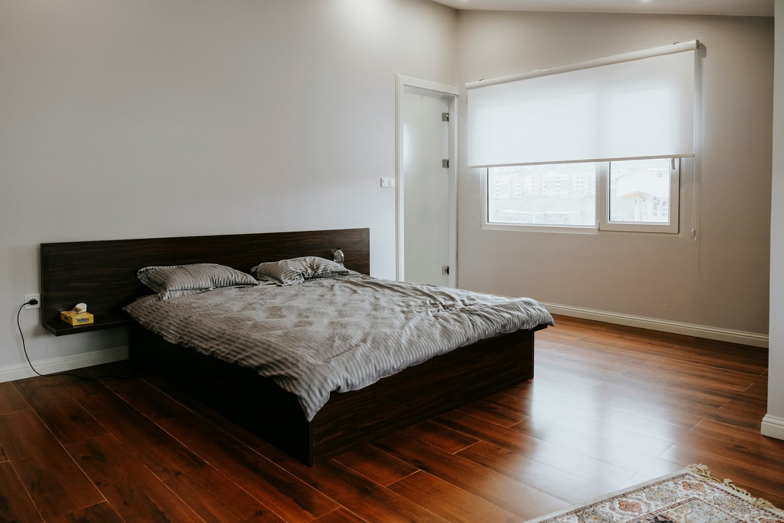 Heizkreisverteiler einer Fußbodenheizung mit mehreren Ventilen